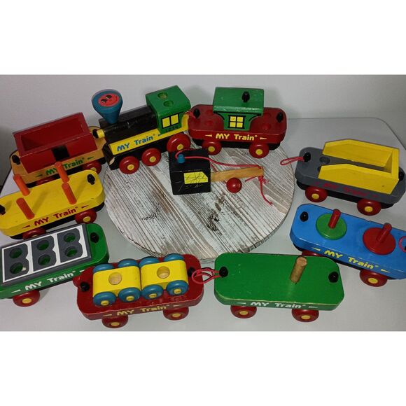 MONTGOMERY SCHOOLHOUSE INC.:  Vintage "My Train" Train Set (Train & Wagons) - Picture 1 of 8